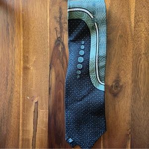 Urban Arrow Tie
